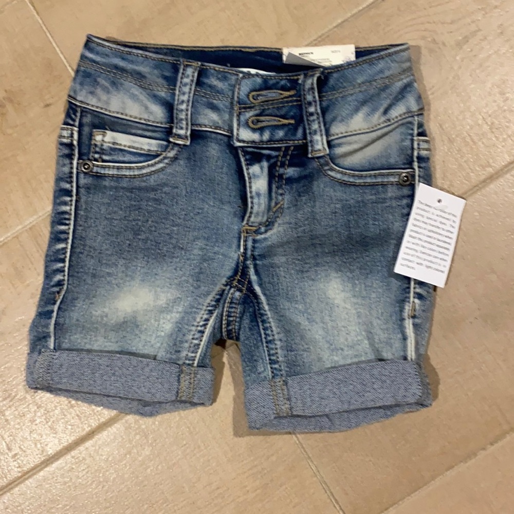 Mudd girls Bermuda  jeans size 6